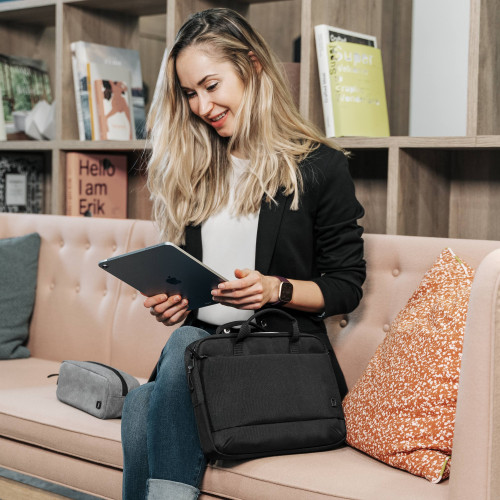 Dicota Slim Eco Motion (14-16", schwarz)